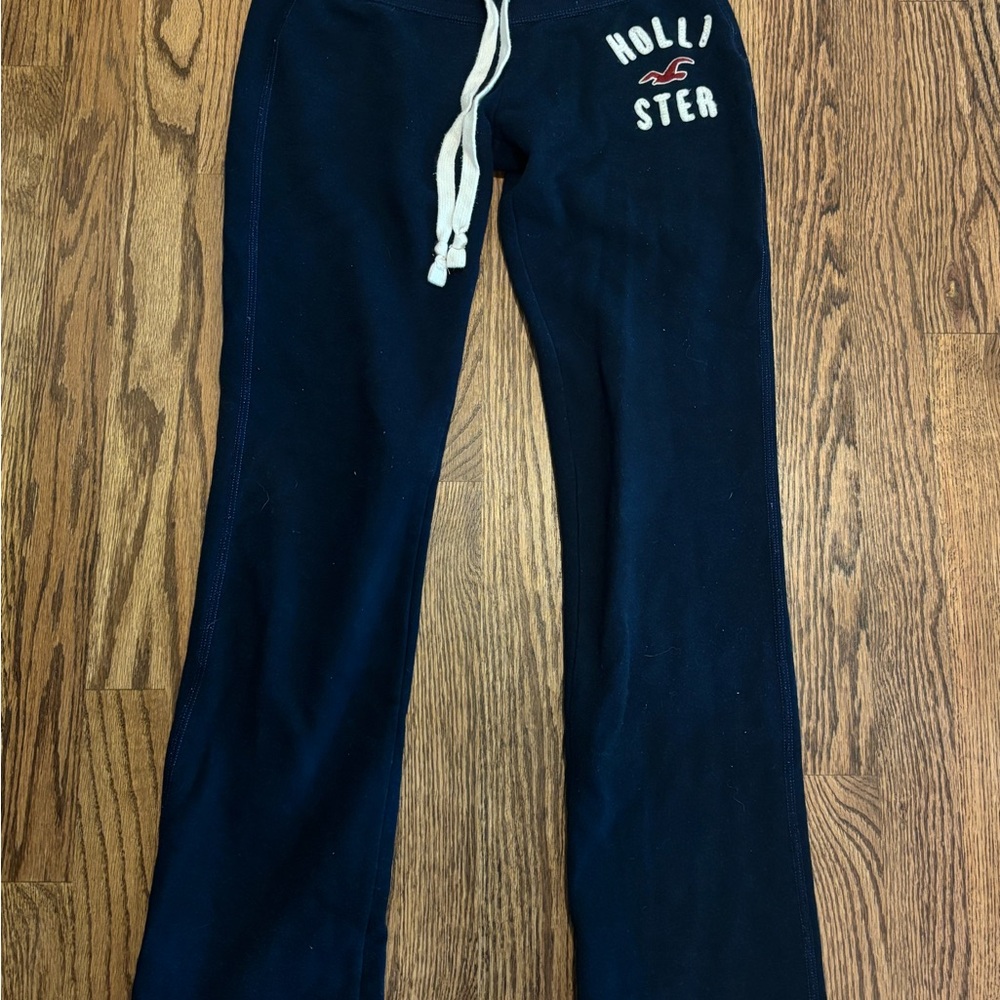 Hollister Vintage Low Rise Navy Jogger Sweatpants Comfortable Stylish